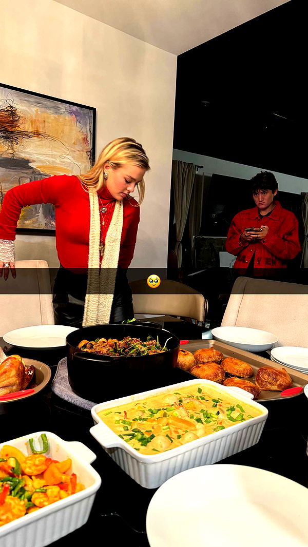 notnevaaadaa image ~ Altpins