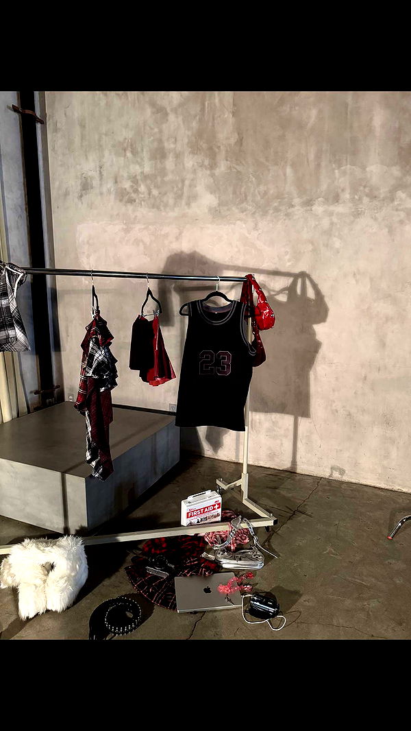 notnevaaadaa image ~ Altpins