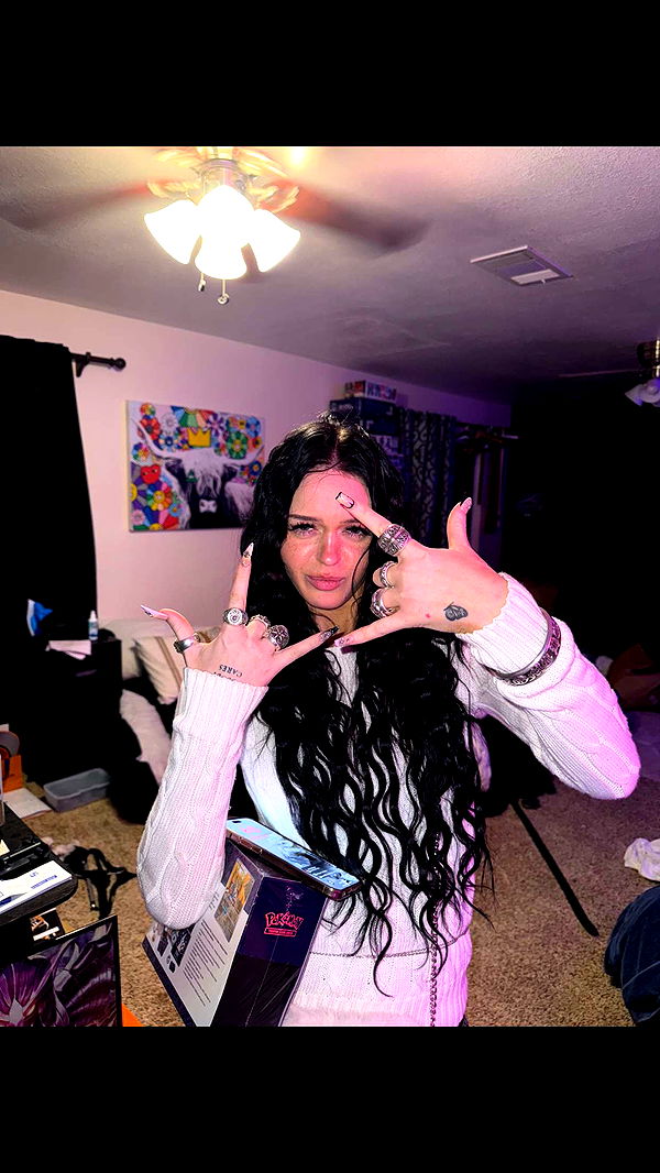 notnevaaadaa image ~ Altpins