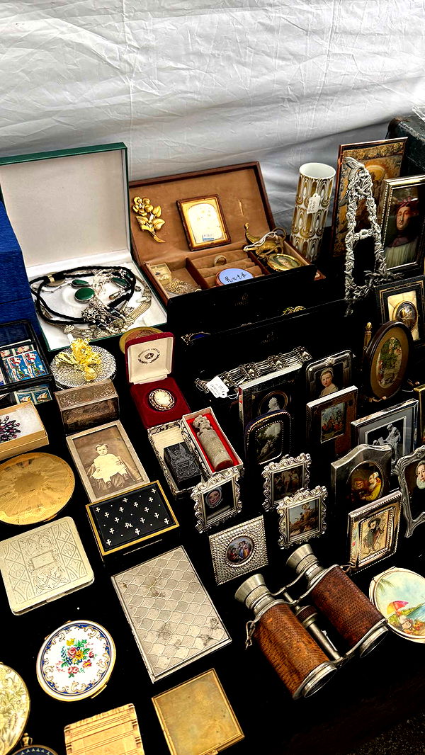 notnevaaadaa image ~ Altpins