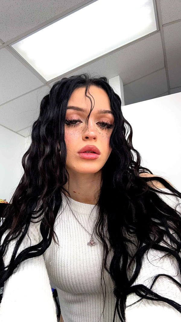 notnevaaadaa image ~ Altpins