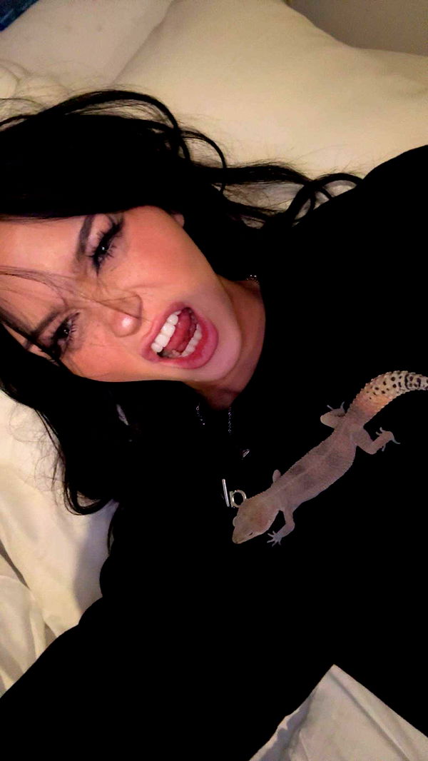 notnevaaadaa image ~ Altpins