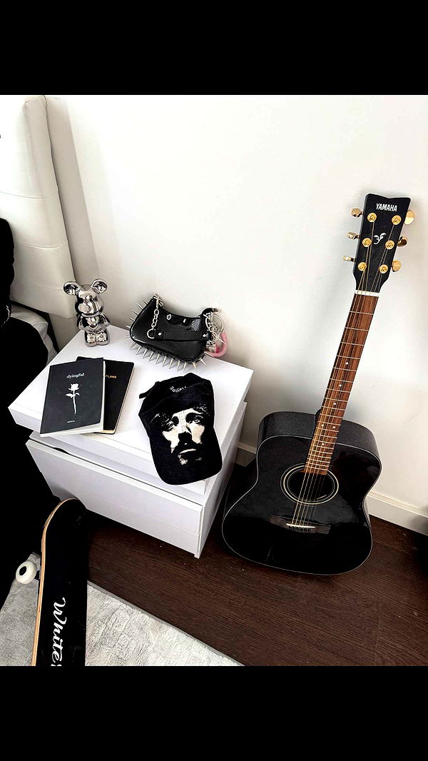 notnevaaadaa image ~ Altpins