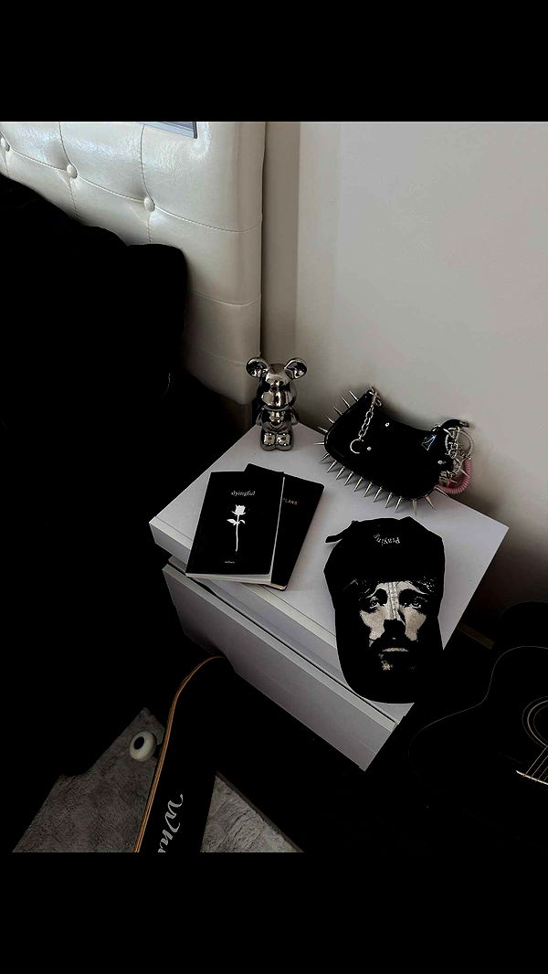 notnevaaadaa image ~ Altpins