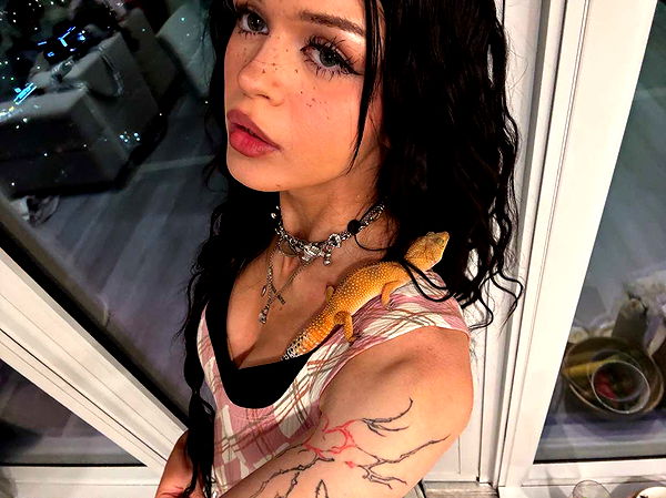 notnevaaadaa image ~ Altpins