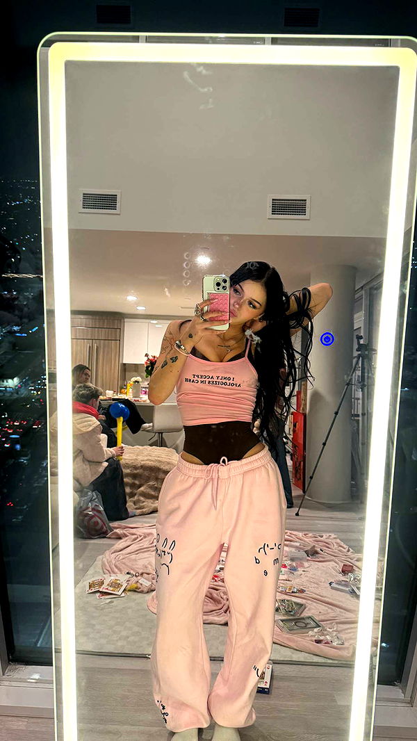 notnevaaadaa image ~ Altpins