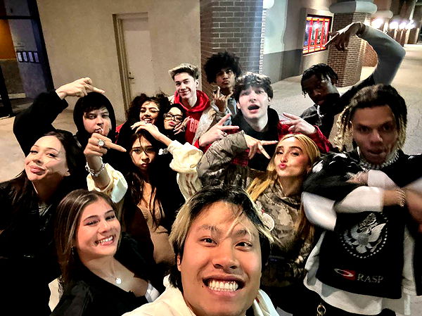 notnevaaadaa image ~ Altpins