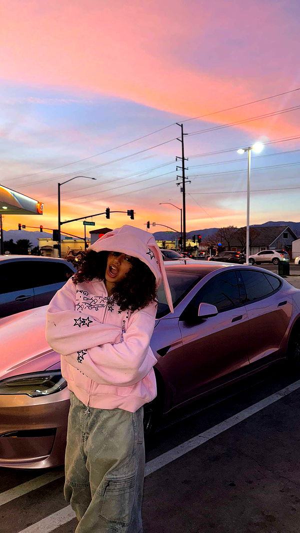 notnevaaadaa image ~ Altpins