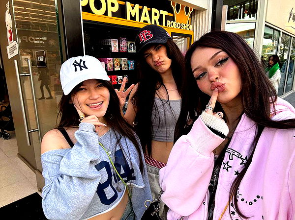 notnevaaadaa image ~ Altpins