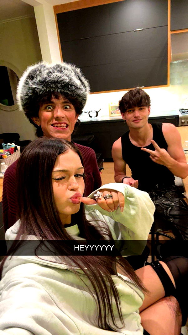 notnevaaadaa image ~ Altpins