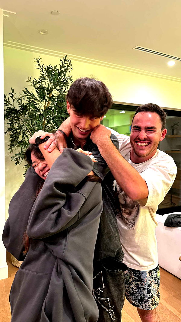 notnevaaadaa image ~ Altpins