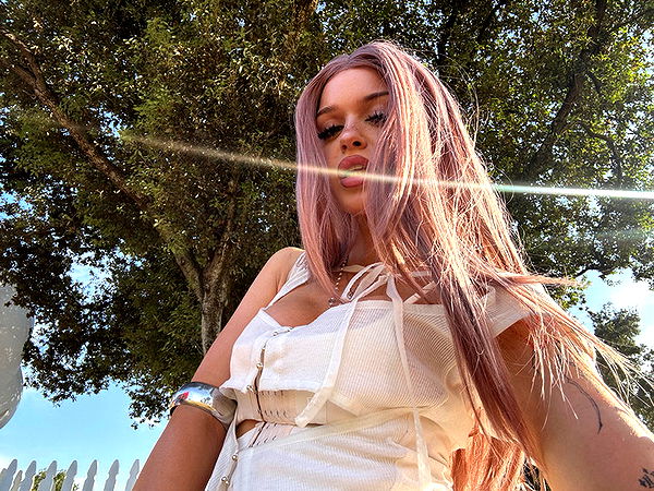 notnevaaadaa image ~ Altpins