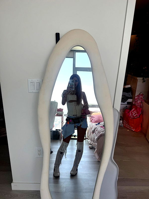 notnevaaadaa image ~ Altpins