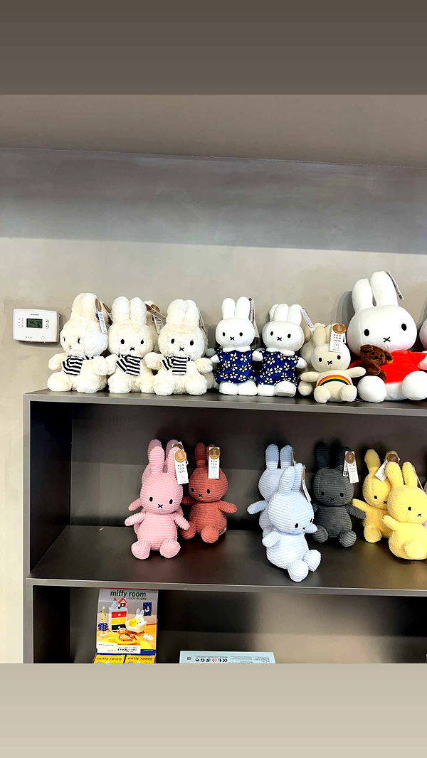 notnevaaadaa image ~ Altpins