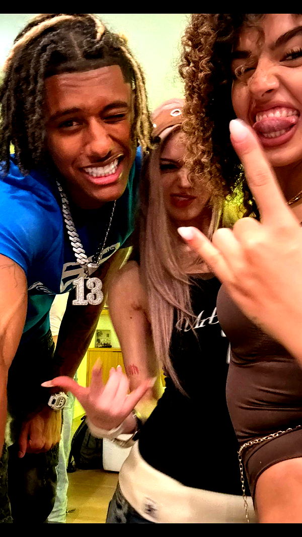 notnevaaadaa image ~ Altpins