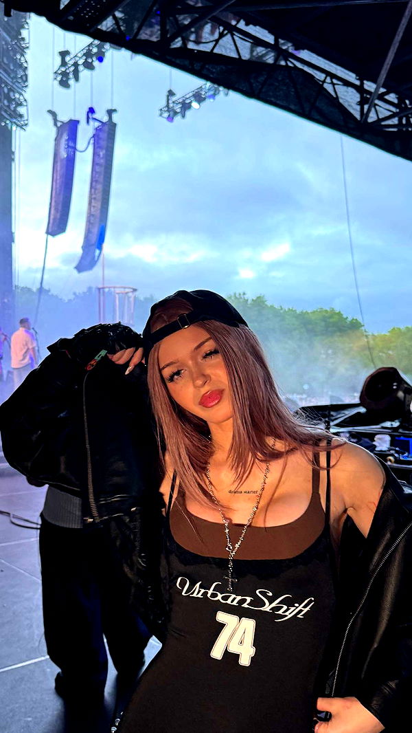 notnevaaadaa image ~ Altpins