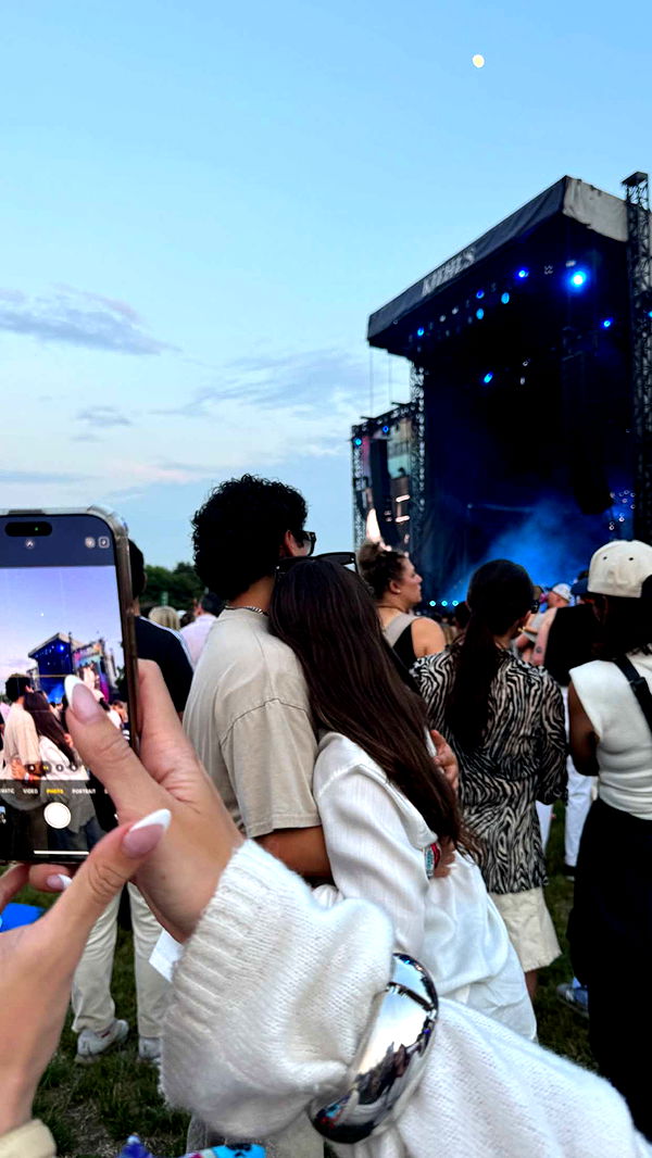 notnevaaadaa image ~ Altpins