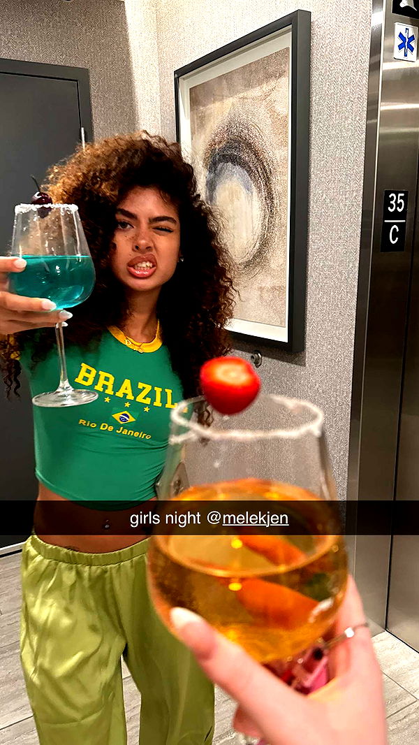 notnevaaadaa image ~ Altpins