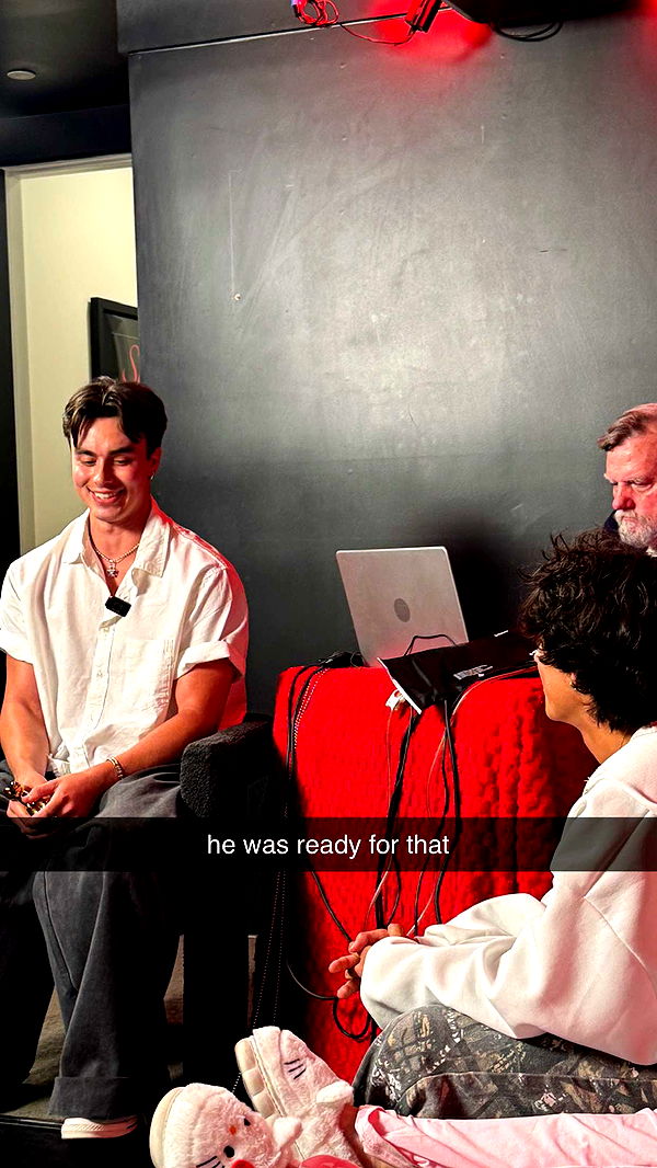 notnevaaadaa image ~ Altpins