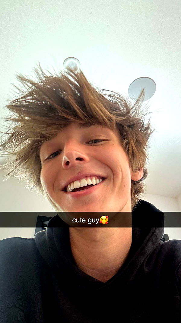 notnevaaadaa image ~ Altpins