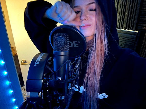 notnevaaadaa image ~ Altpins