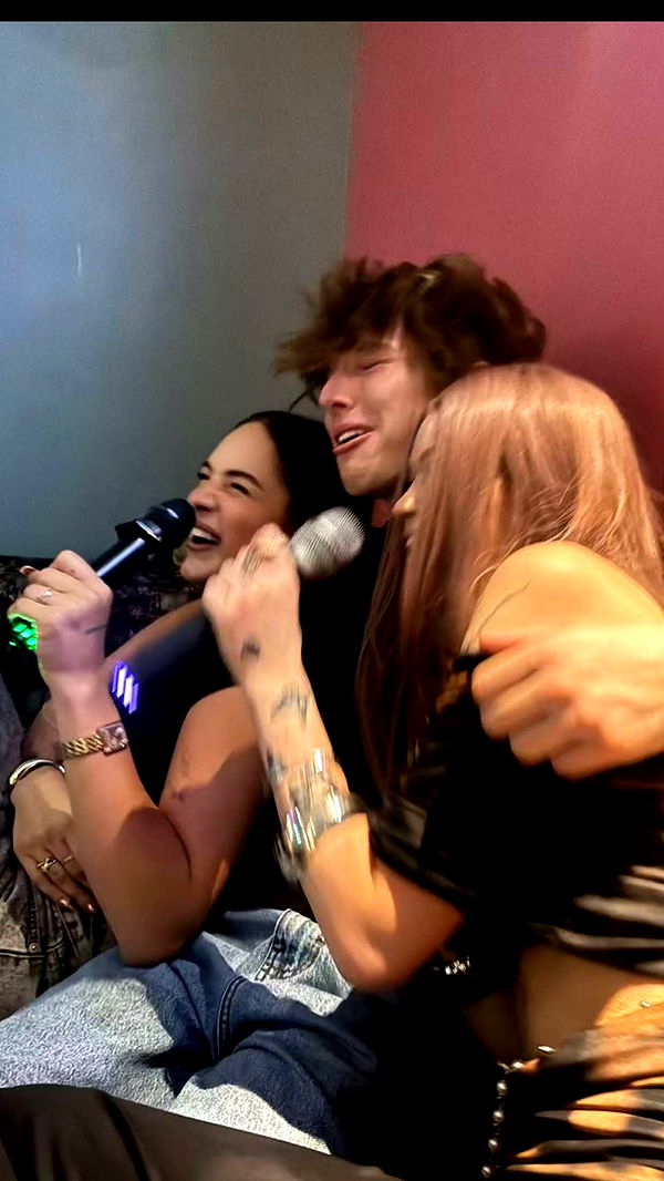 notnevaaadaa image ~ Altpins