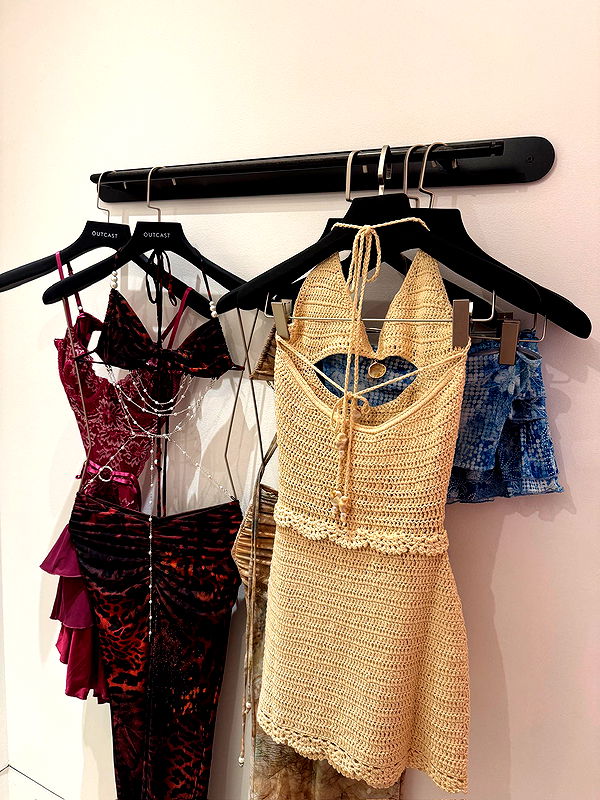 notnevaaadaa image ~ Altpins