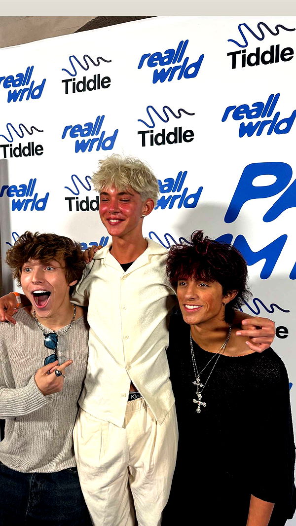 notnevaaadaa image ~ Altpins