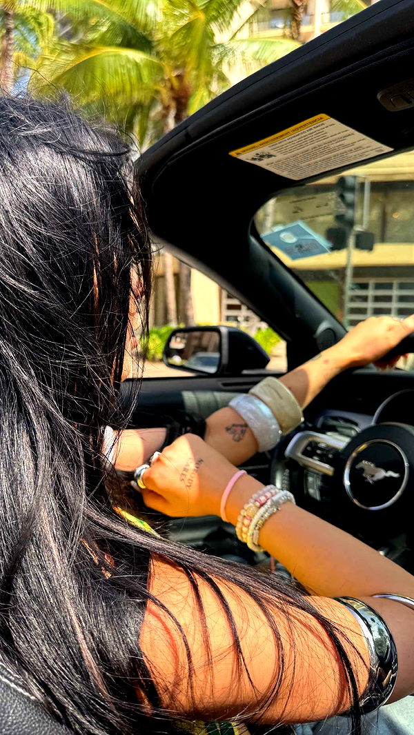 notnevaaadaa image ~ Altpins