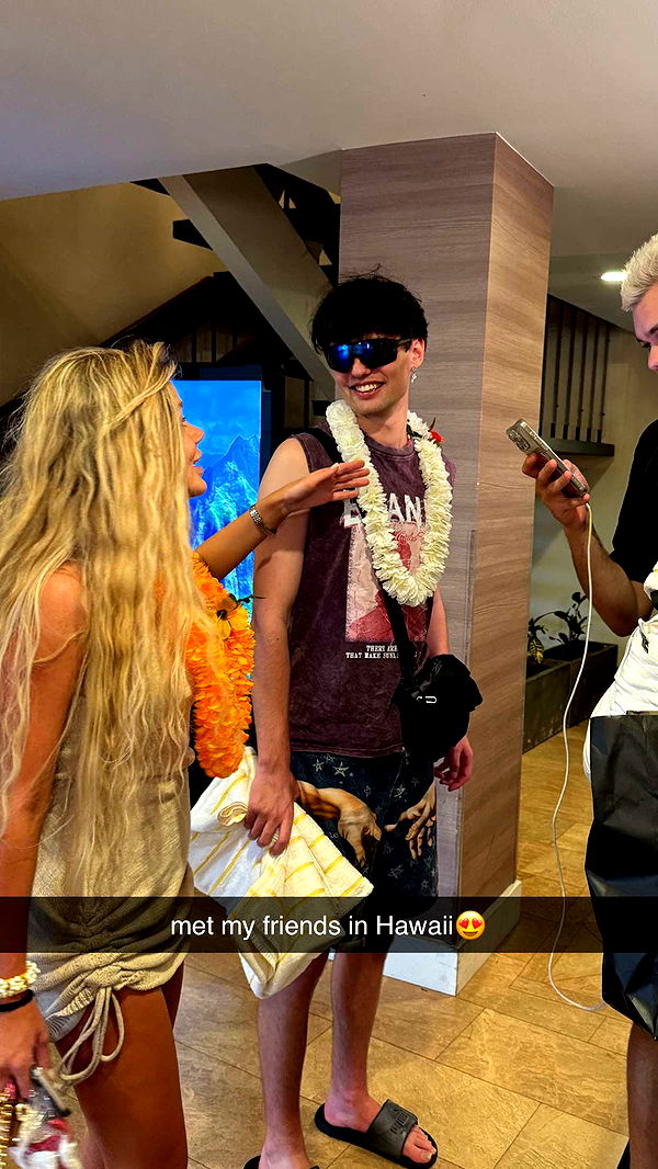 notnevaaadaa image ~ Altpins