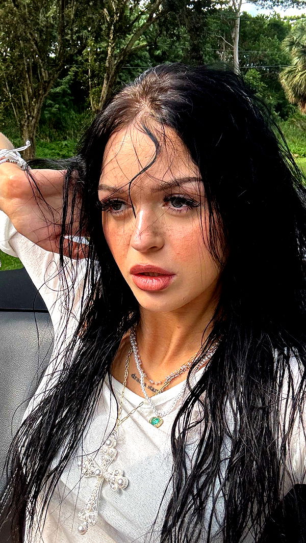 notnevaaadaa image ~ Altpins