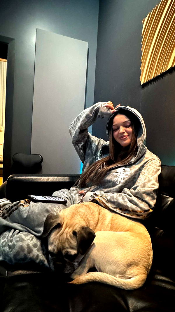 notnevaaadaa image ~ Altpins