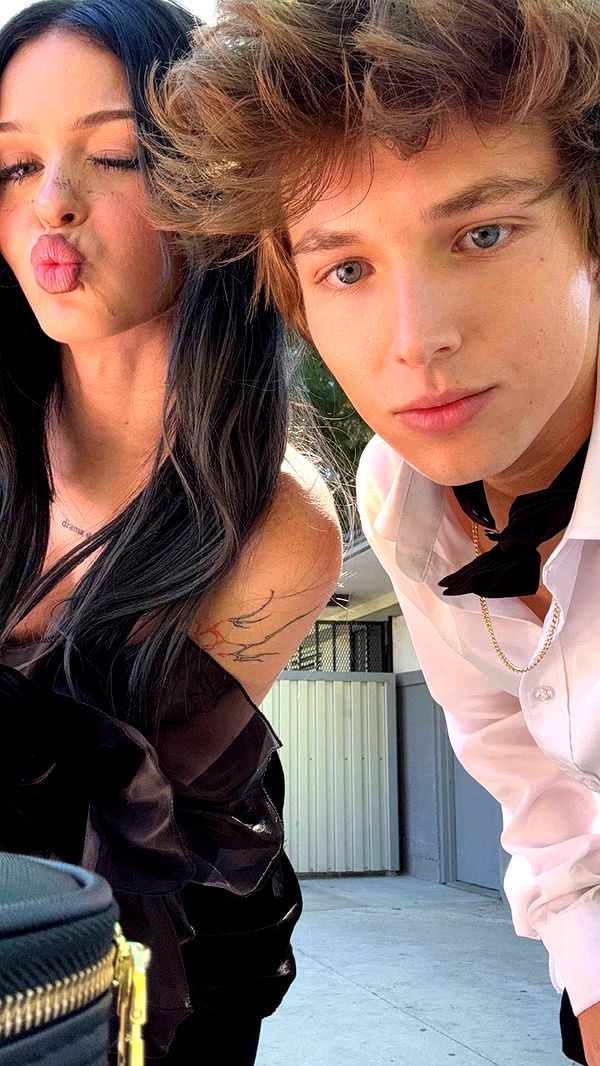 notnevaaadaa image ~ Altpins