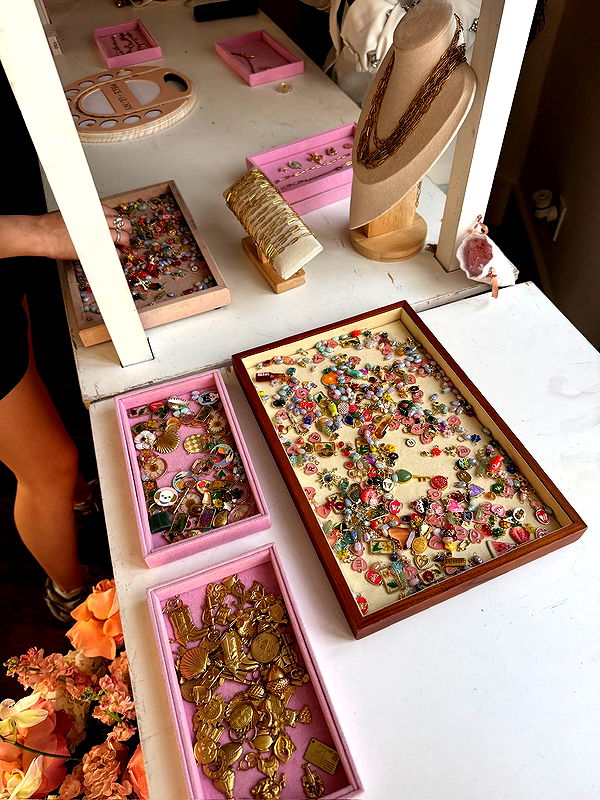 notnevaaadaa image ~ Altpins