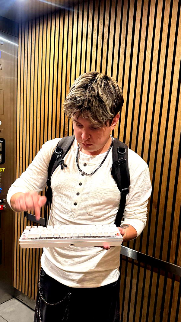 notnevaaadaa image ~ Altpins