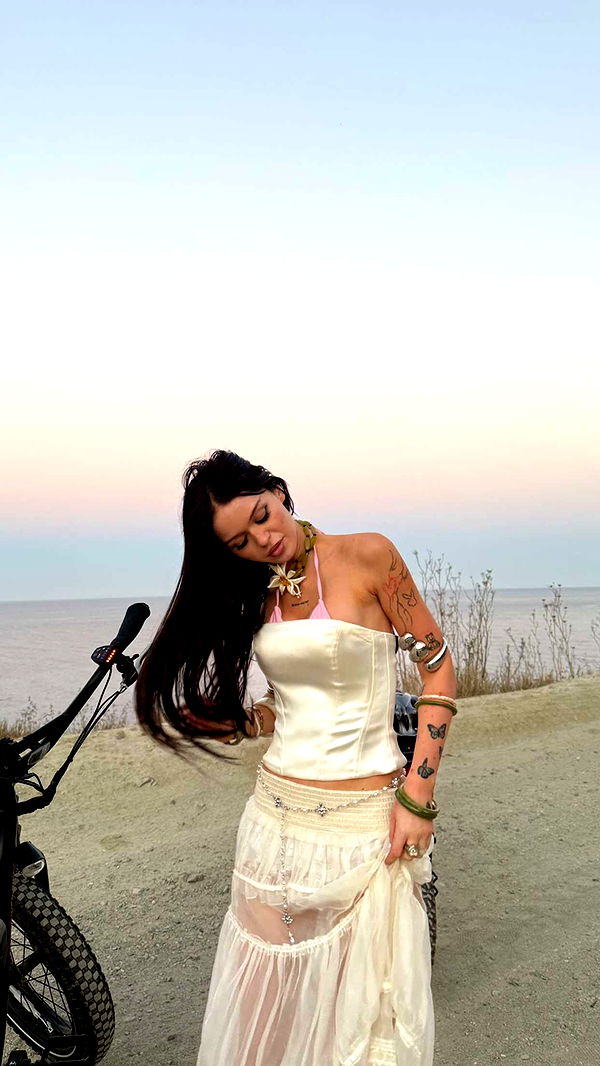 notnevaaadaa image ~ Altpins