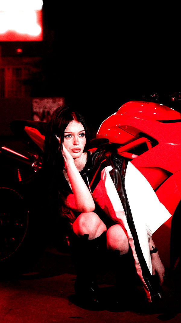 notnevaaadaa image ~ Altpins