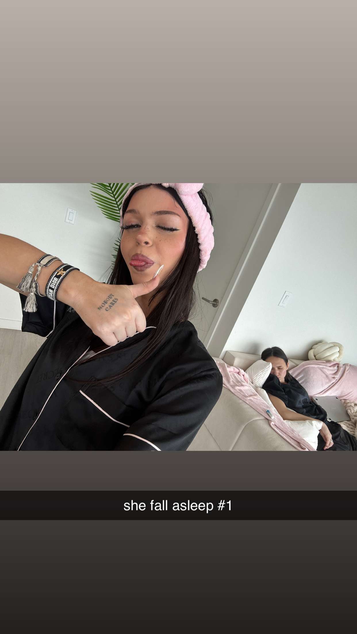 notnevaaadaa snapchat image archive image