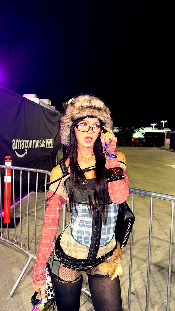 notnevaaadaa image ~ Altpins