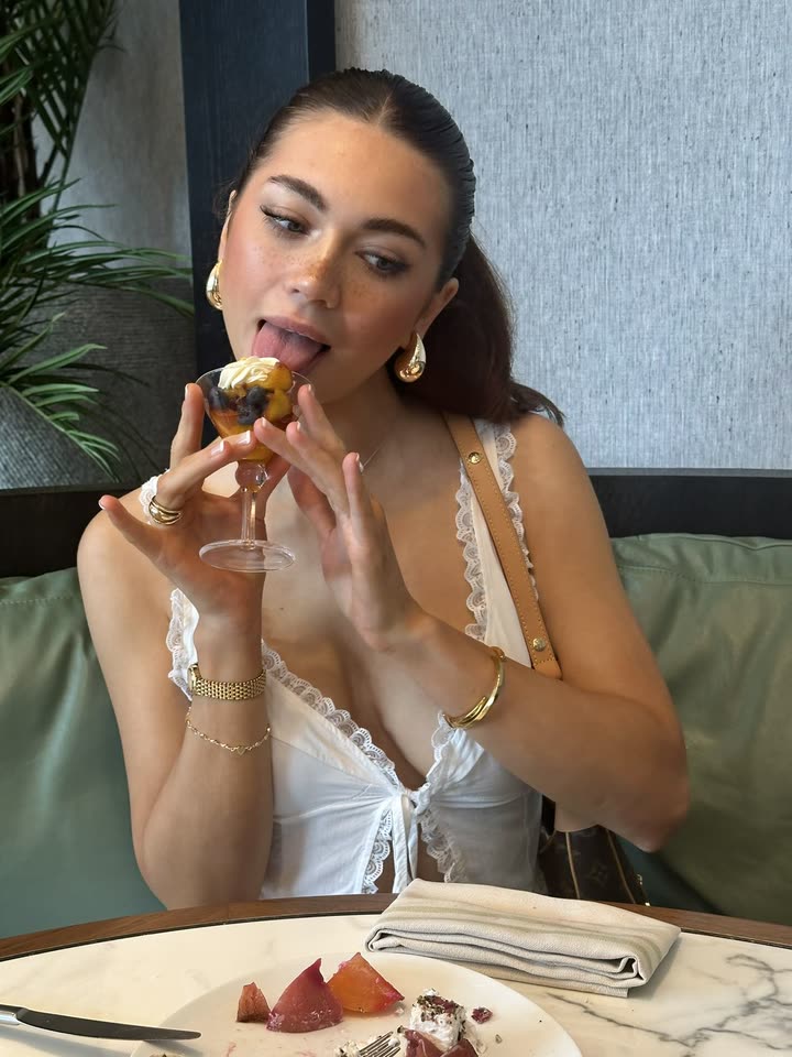 realhaylujan snapchat image archive image