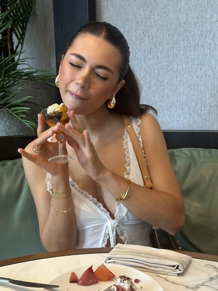 realhaylujan snapchat image archive image