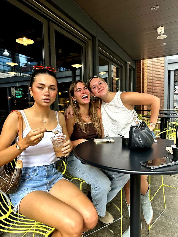 realhaylujan image ~ Altpins