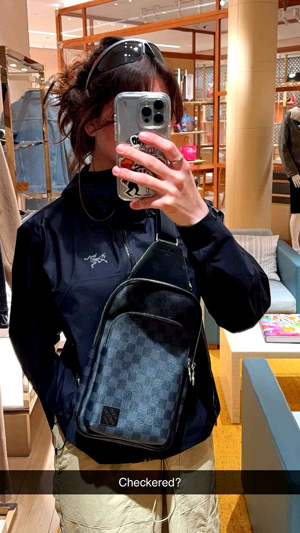 realhaylujan image ~ Altpins