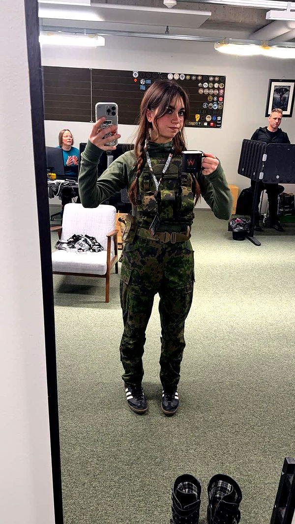 realhaylujan image ~ Altpins