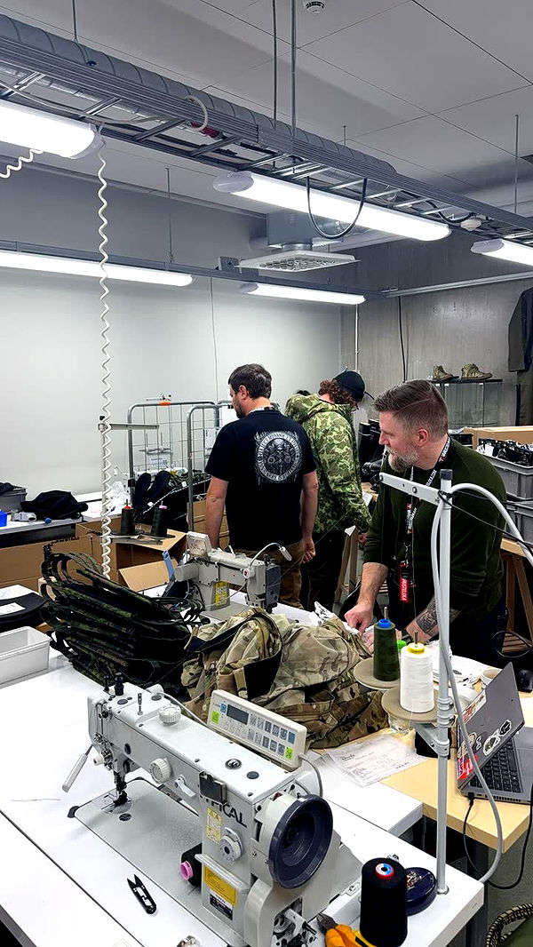 realhaylujan image ~ Altpins