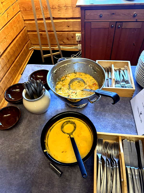 realhaylujan image ~ Altpins