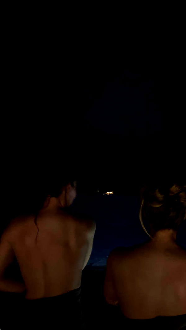 realhaylujan image ~ Altpins