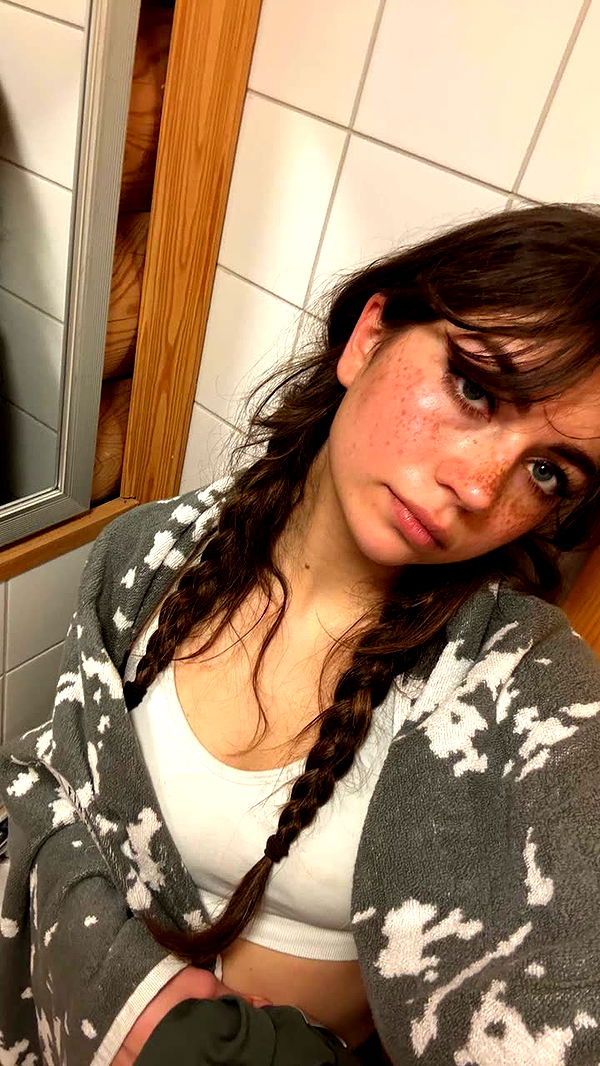 realhaylujan image ~ Altpins