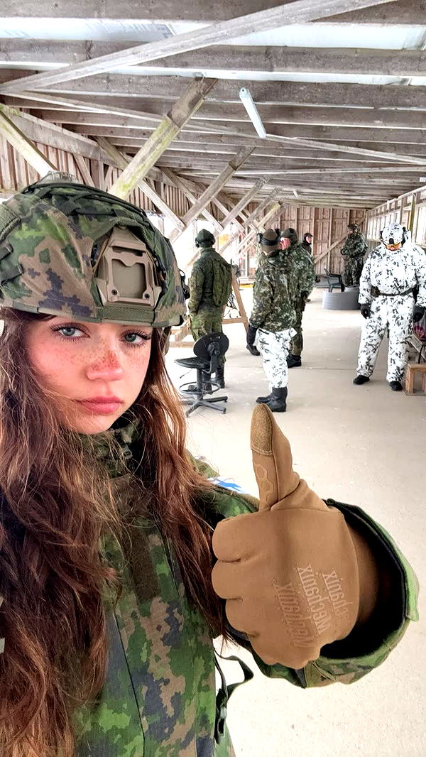 realhaylujan image ~ Altpins