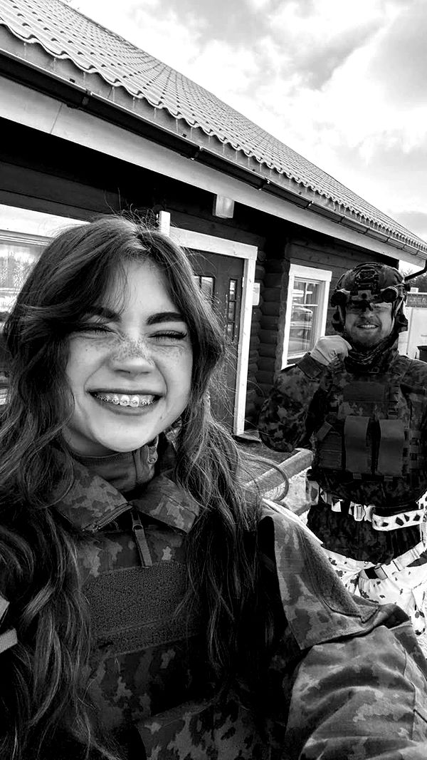 realhaylujan image ~ Altpins